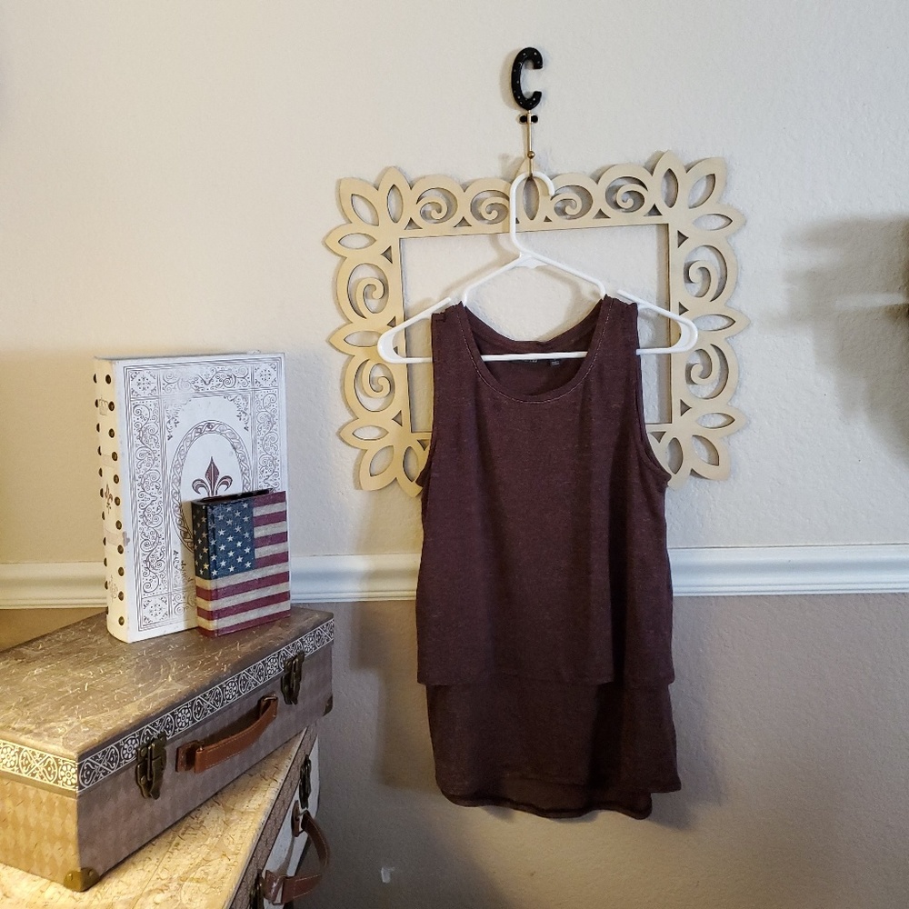 Layered sleeveless shirt